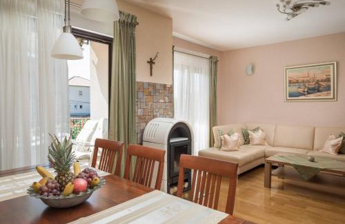 Kastel Novi Apartamento | Apartment Novi