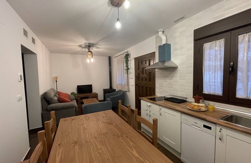 Hervas Apartamento | Apartamento número 5 bajo con terraza y jardín