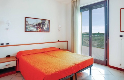 Villa Rosa Apartamento | Alojamiento de 2 habitaciones en V. R. di Martinsicuro