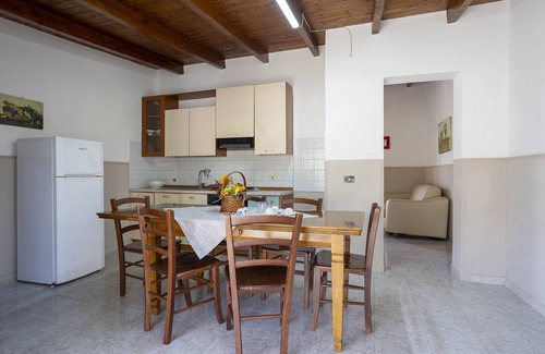 Mazara del Vallo Apartamento | Apartamento 'Oasi Lamia - 6' con piscina compartida, Wi-Fi y aire acondicionado