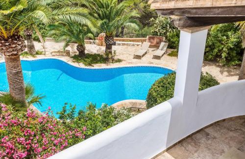 Son Moja Apartamento | Apartment Oasis Cala Santanyi with shared pool