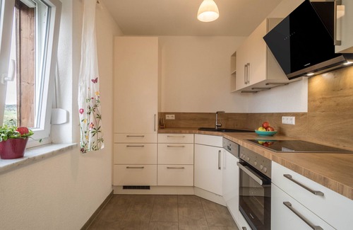 Bodolz Apartamento | Apartamento "Obsthof Schäfler" en Granja con vistas a la montaña y jardín