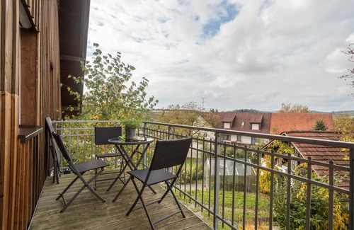 Bodolz Apartamento | Apartamento "Obsthof Schäfler" en Granja con vistas a la montaña y jardín