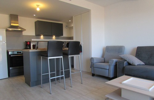 Port-Vendres Apartamento | Apartamento de 50 m2 para 2 personas con vista al mar y estacionamiento con aire acondicionado en el puerto