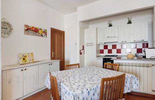 Finale Ligure Apartamento | Apartamento "Oleandro" con vistas al mar, jardín y Wi-Fi