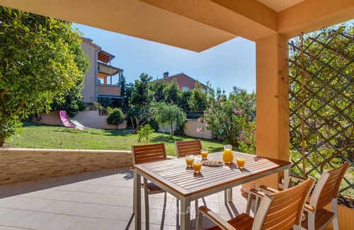 Vinkuran Apartamento | House BARBARA / apartment OLIVE with private garden 250m2