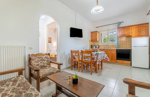 Acharavi Apartamento | Apartamento 'Olivea Apt 1' con vistas al mar, Wi-Fi y aire acondicionado