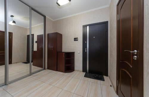 Pozniaky Apartamento | Apartment on Akhmatovoyi 32/18