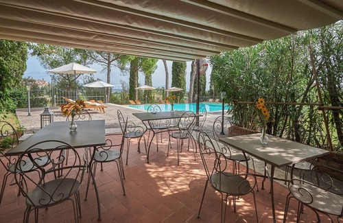 Torrita di Siena Apartamento | Apartamento en el primer piso con una hermosa vista panorámica.