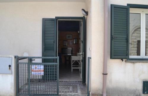 San Foca Apartamento | Apartment On The Beach With Air Conditioning And Terrace, Pets Allowed