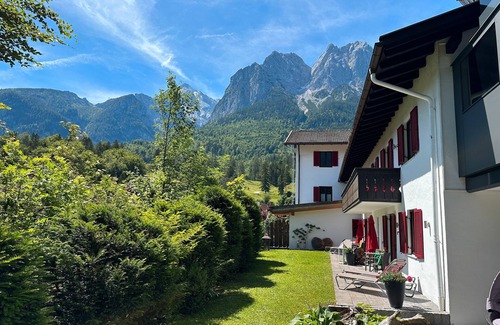 Obergrainau Apartamento | Apartamento 'One Bedroom -303' con vistas a la montaña, piscina compartida y Wi-Fi