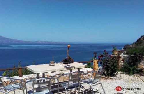 Kolymbari Casa | apartment over the sea Private place to swim