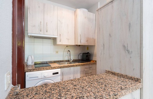 Parque Alcosa Apartamento | Apartamento 'Palacio De Congresos' con piscina compartida, Wi-Fi y aire acondicionado