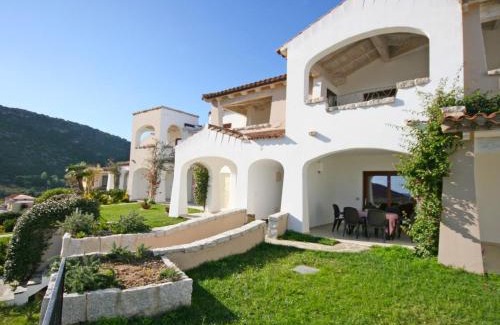Tanaunella Apartamento | Apartment Panorama 5 by Interhome