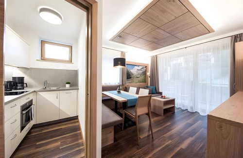 Plan Apartamento | Apartamento 'Panorama - Die Panoramasuite Lll' con vistas a la montaña, terraza compartida y Wi-Fi