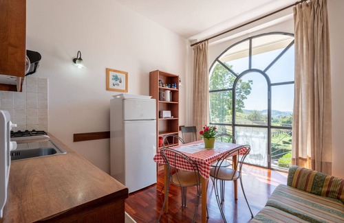 Azzano d'Asti Apartamento | Apartamento Paolo by Interhome