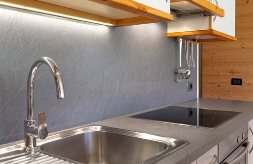 Pedraces Apartamento | Apartamento 'Paracia App Cir' con vistas al mar, jardín compartido y Wi-Fi