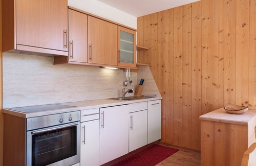 Pedraces Apartamento | Apartamento 'Paracia Pec' con acceso a pistas de esquí, vistas a la montaña, balcón y Wi-Fi