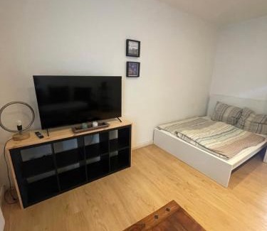 Oberbilk Apartamento | Apartment, parterre, für 3 Gäste, Zentral gelegen, Mitsubishi Halle