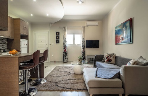 Patras Apartamento | Apartamento 'Patras' con terraza privada, Wi-Fi y aire acondicionado