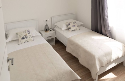 Sibenik Apartamento | Apartment Pave and Ema apartman (95901-A1) - Konjevrate