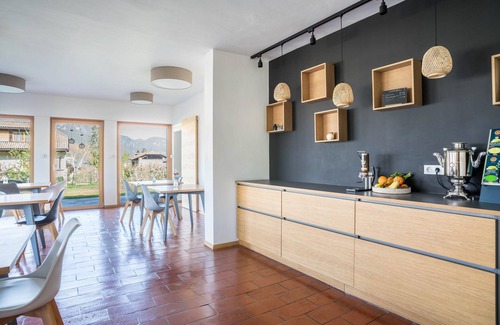 Auer Apartamento | Apartamento 'Pension Grasser' con vistas a la montaña, terraza privada y Wi-Fi