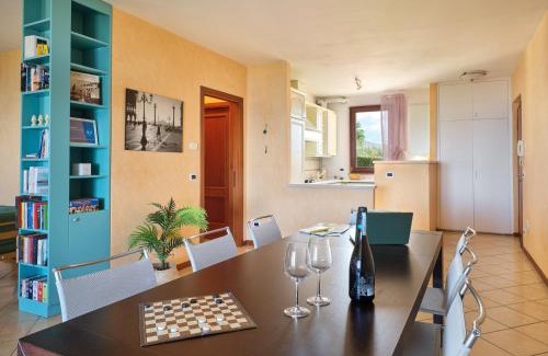 Calmasino Apartamento | APARTMENT PERLA DEL GARDA - Regarda Travel
