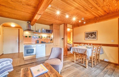 Villard-Reculas Apartamento | Apartamento 'Petit Prince' con vistas a la montaña, balcón y Wi-Fi