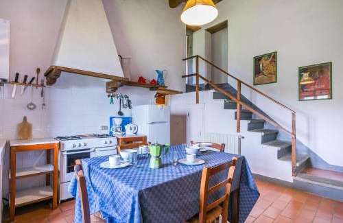 Pescia Apartamento | Apartment Podere Cima a Zano - Apt-Alfiero by Interhome