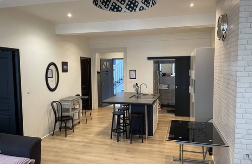 Bourg-les-Valence Apartamento | Apartamento-Baño Privado-Le Bureau du Maire