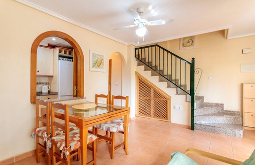 Los Arenales del Sol Apartamento | Apartamento 'Pretty Bungalow' con vistas a la montaña, Wi-Fi y aire acondicionado