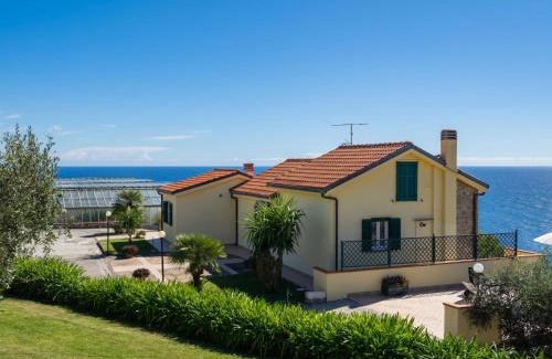 Poggi Apartamento | Apartment Primavera - PGI132 by Interhome
