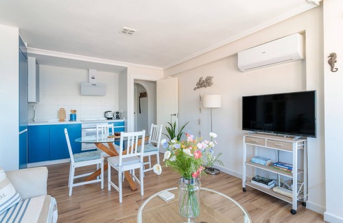 Coveta Fuma Apartamento | Apartamento 'Primera Linea De Playa' con vistas al mar, Wi-Fi y aire acondicionado