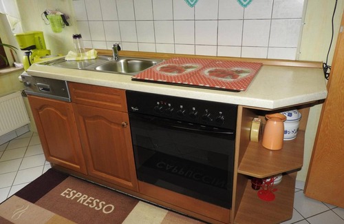 Sondershausen Apartamento | Apartment 'Private Fam Wölke' with Mountain View, Private Garden and Wi-Fi