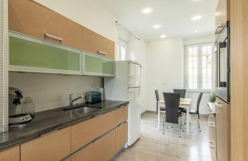 Alby-sur-Cheran Apartamento | Apartamento 'Proche D'annecy' con jardín privado, balcón y Wi-Fi