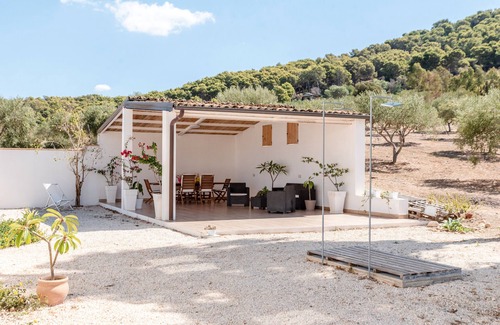 Montallegro Apartamento | Apartamento 'Quadrone Torre Salsa' con Vista al Mar, Terraza Compartida y Aire Acondicionado