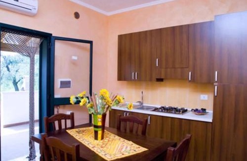 Montincello Apartamento | Apartamento 'Quadrupla - Villa Terra Nostra' con piscina compartida, Wi-Fi y aire acondicionado