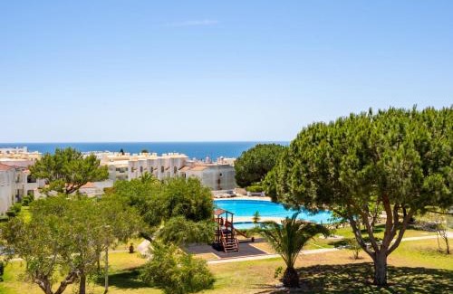 Alporchinhos Apartamento | Apartment Quinta do Torrejão by Interhome