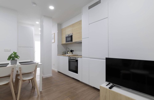 Rates Apartamento | Apartamento 'Ría De San Cosme María' con vistas a la montaña, jardín y aire acondicionado
