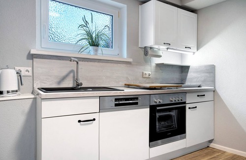 Schaprode Apartamento | Apartamento 'Rügenferienhaus Gartenwohnung' con terraza compartida y Wi-Fi