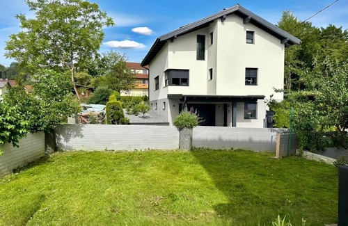Velden am Worther See Apartamento | Apartamento 'Rachel' con terraza privada, jardín privado y Wi-Fi