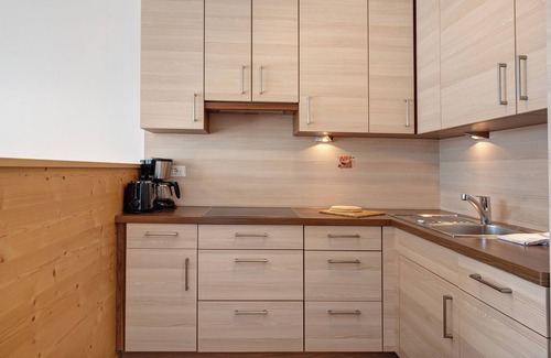 Siusi Apartamento | Apartamento 'Residence Nussbaumer Apt B' con vistas a la montaña, piscina compartida y Wi-Fi