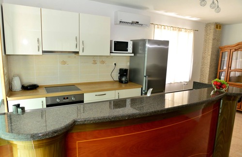 Milcetici Apartamento | Apartman REA 4 **** Con balcón y vista al mar, aire acondicionado.