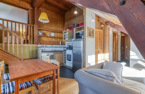 Villard-Reculas Apartamento | Apartamento 'Regain 8' con vistas a la montaña y balcón