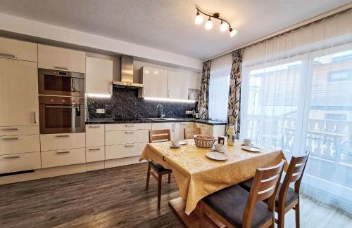 Zillertal Apartamento | Apartment Regina by Interhome
