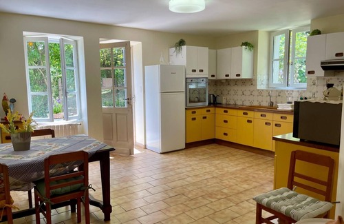 Cublac Apartamento | Apartamento 'Relaxing Family Retreat' con vistas a la montaña, jardín privado y Wi-Fi