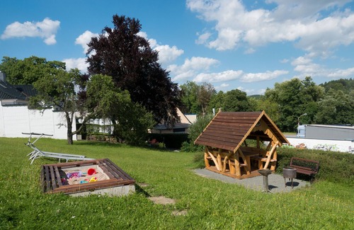 Tambach-Dietharz Apartamento | Apartamento "Rennsteigblick" en el bosque de Turingia, a unos 120 metros cuadrados