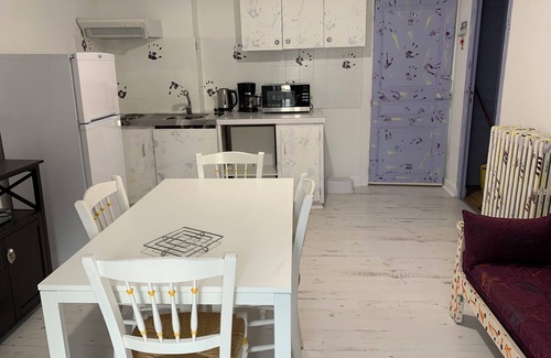 La Bourboule Apartamento | Apartamento renovado por el pintor en el corazón del Parque de los Volcanes