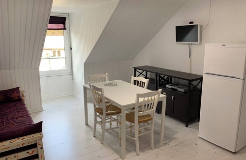 La Bourboule Apartamento | Apartamento renovado por el pintor en el corazón del Parque de los Volcanes