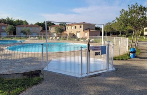 Santa-Maria-Poggio Apartamento | Apartment rental near the sea